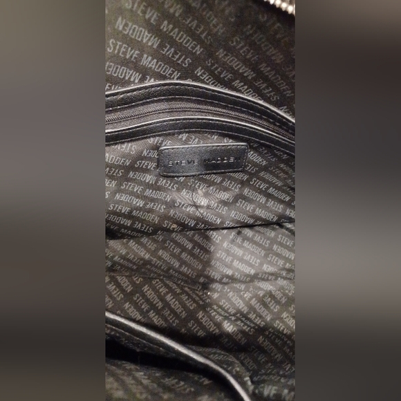 Steve Madden Black and White Purse - Picture 7 of 12